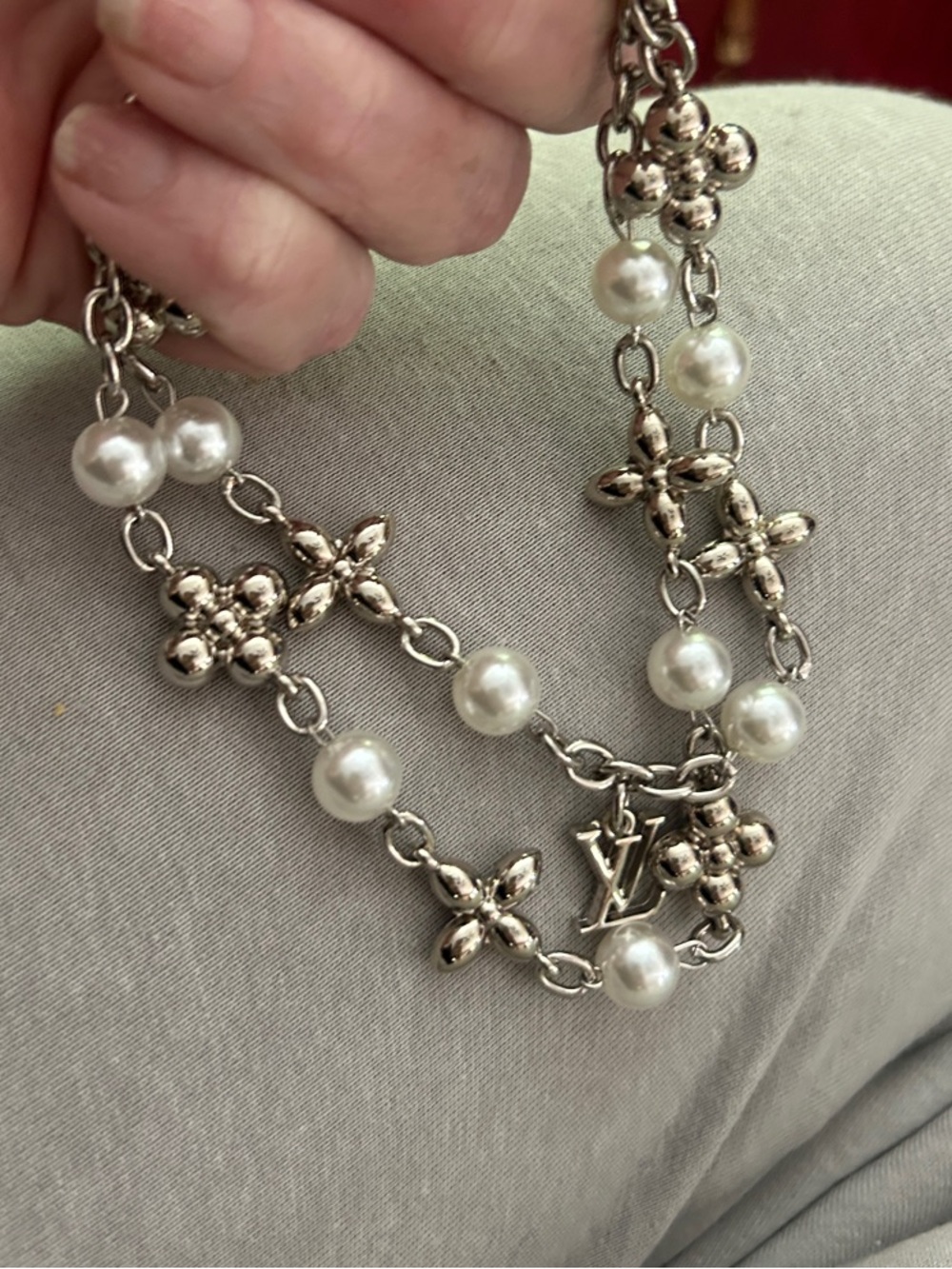 Double Strand Pearl & Silver Floral Bag Chain Bracelet - Women Jewelry - Picture 3 of 4